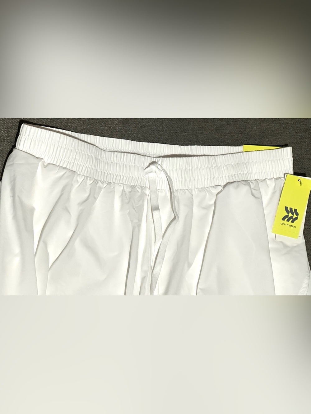 All in Motion Women's Mid Rise Core Running Shorts White Size L LARGE, NEW - Picture 3 of 10